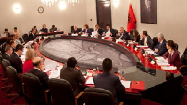 Qeveria miraton në parim grantin e IDB
